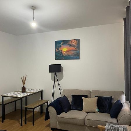 Spacious City Centre 2 Bedroom Apartment - Lt Apartment เลสเตอร์ ภายนอก รูปภาพ