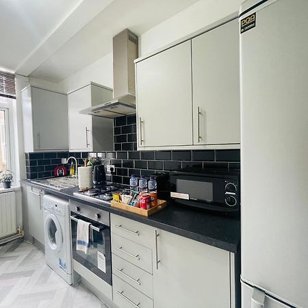 Spacious City Centre 2 Bedroom Apartment - Lt Apartment เลสเตอร์ ภายนอก รูปภาพ